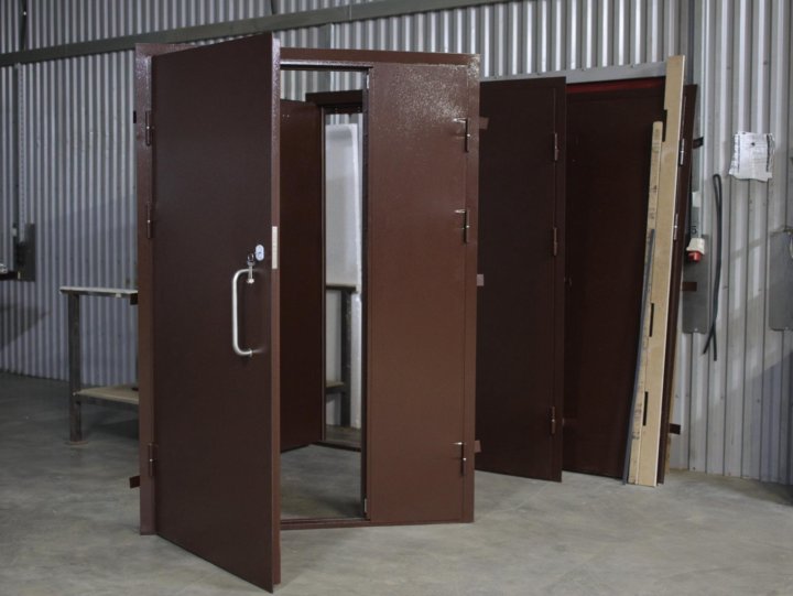 Тамбурные металлические двери