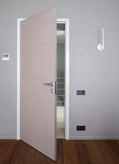 Межкомнатные металлические двери