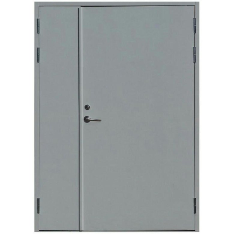 Распашные металлические двери